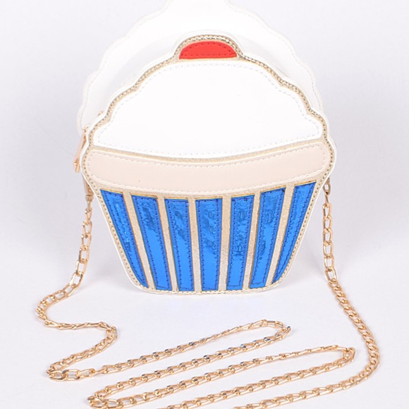 3AM Forever® Handbags - Cupcake crossbody Clutch  bag🧁🧁NWT
